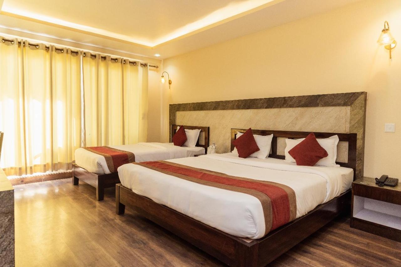 Hotel Chautari Pvt Ltd นาการ์ก็อต ภายนอก รูปภาพ